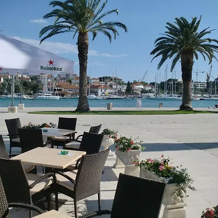 Apartament Mirjana *