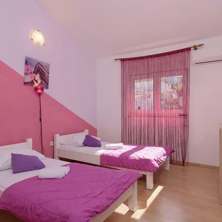 Mirjana Apartment Trogir