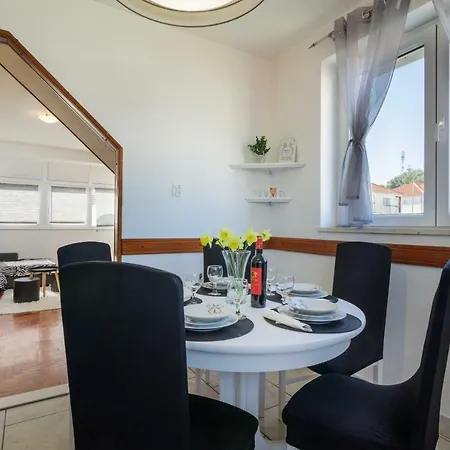 Mirjana Apartment Trogir