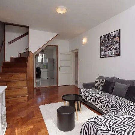 Apartment Mirjana *